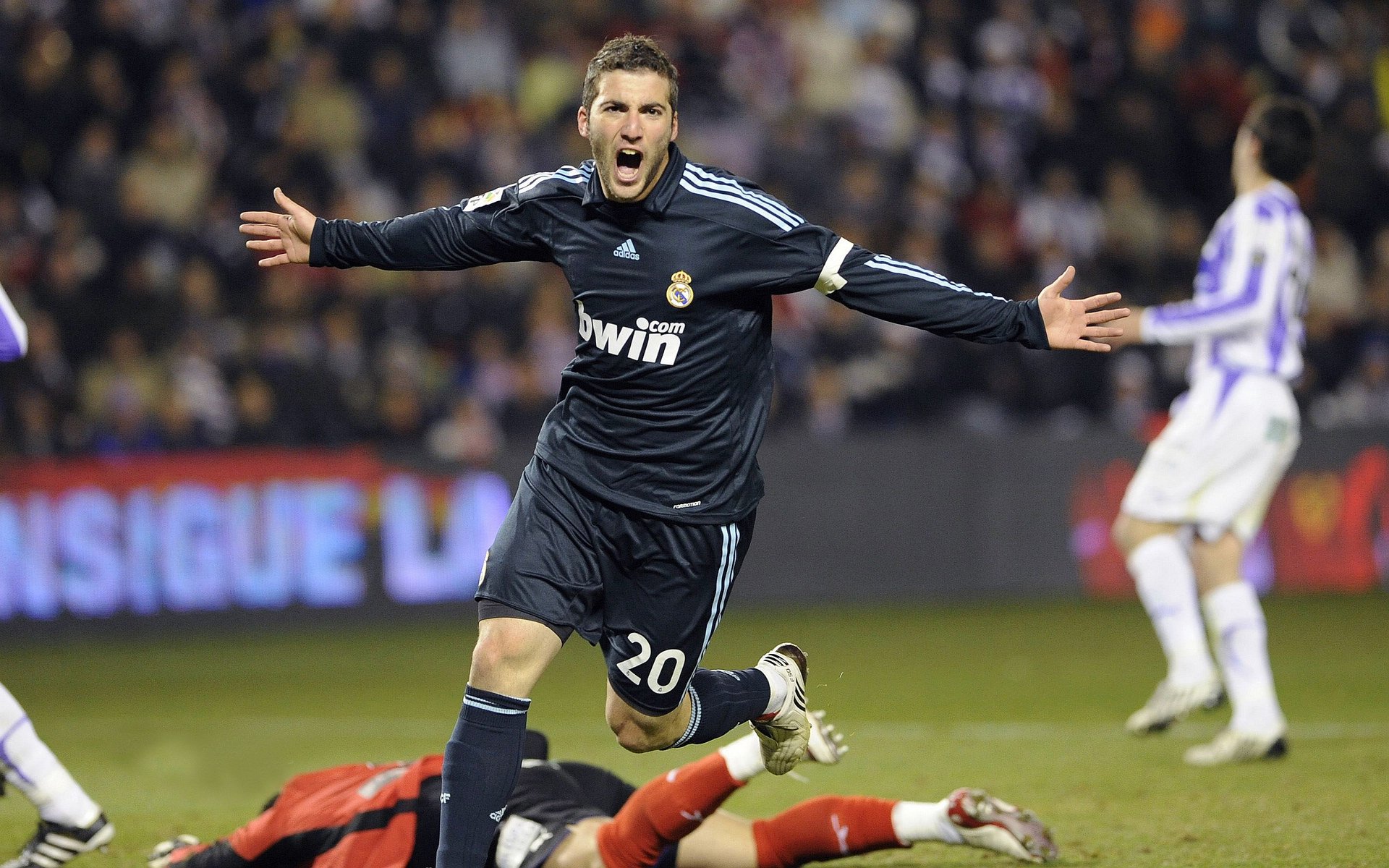 开云esports-欧冠“明星制造机”，那些在比赛中爆红的球员，欧冠有哪些明星